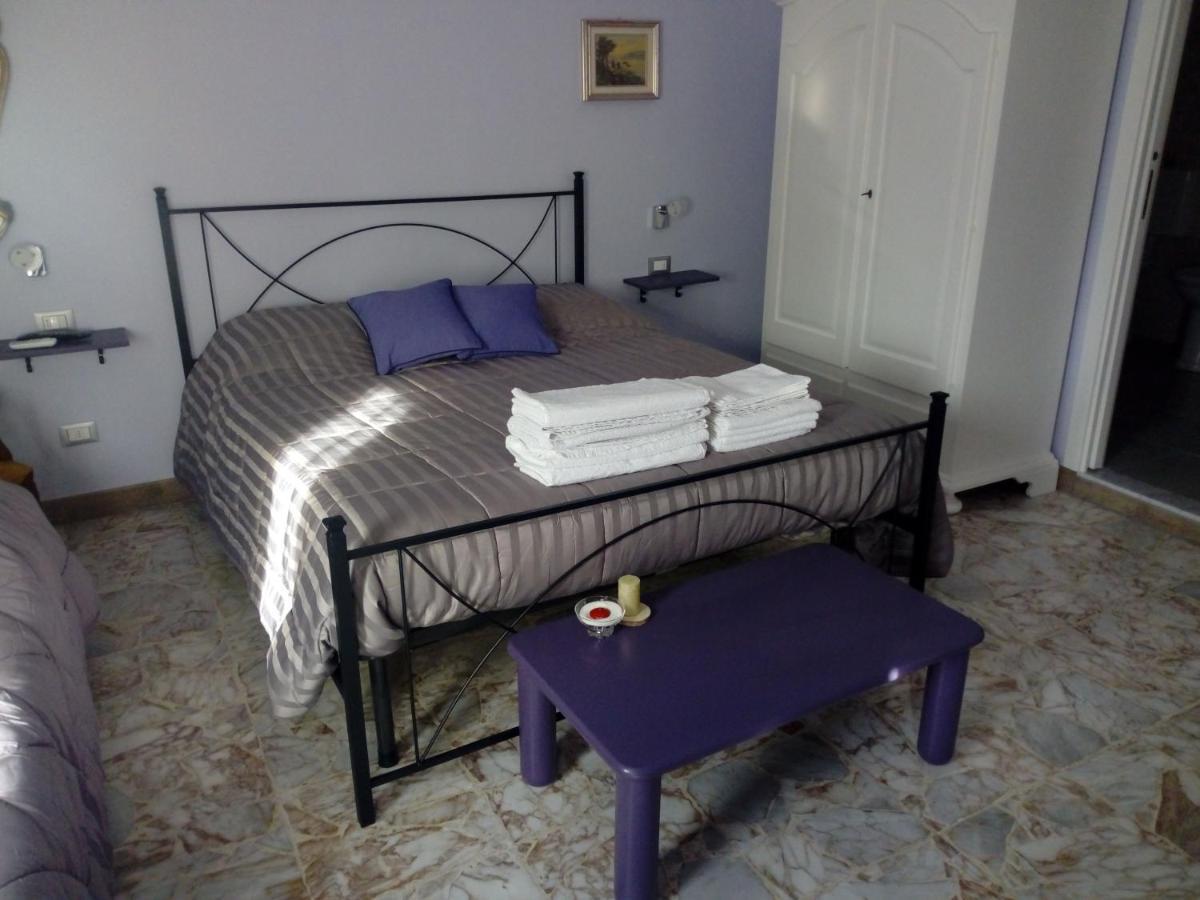 B&B Mila e Nan Borghetto Santo Spirito Esterno foto